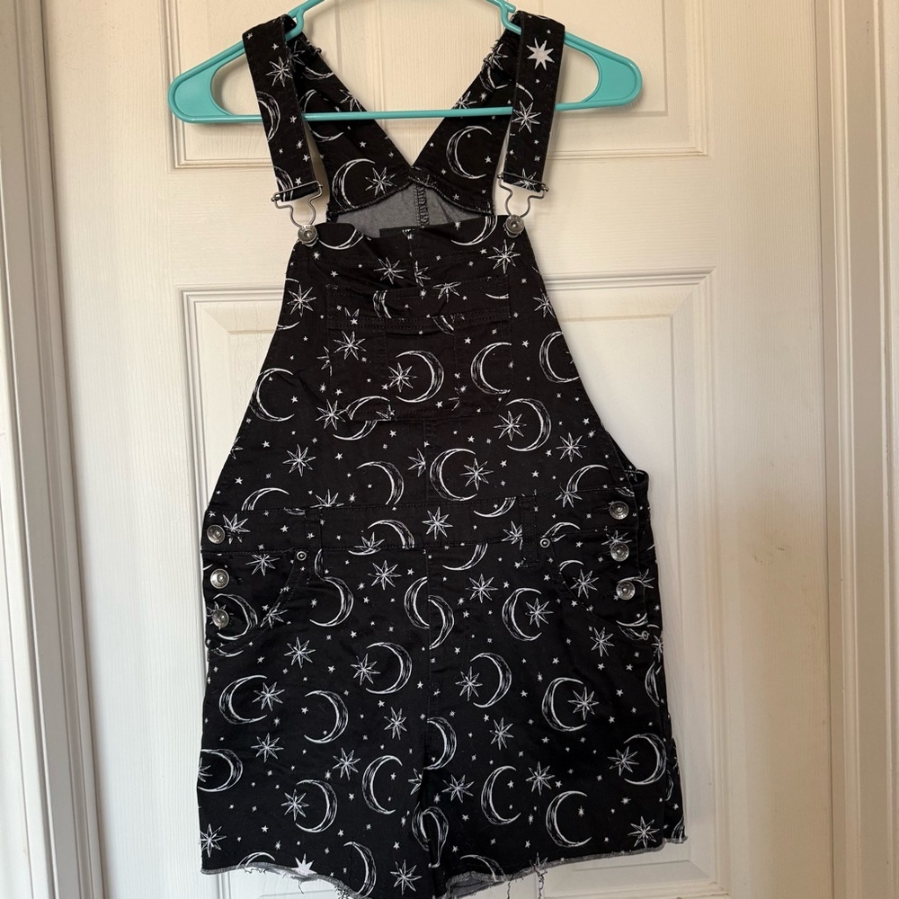Black Star and Moon Print Overalls